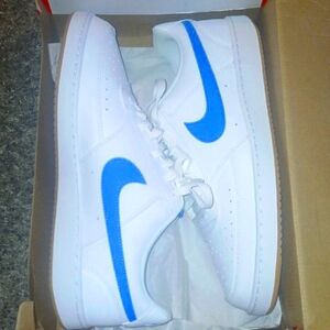 Nike Air Court Vision Low Top Sneaker Shoes Carolina Blue sz. 11.5 NWT..like new